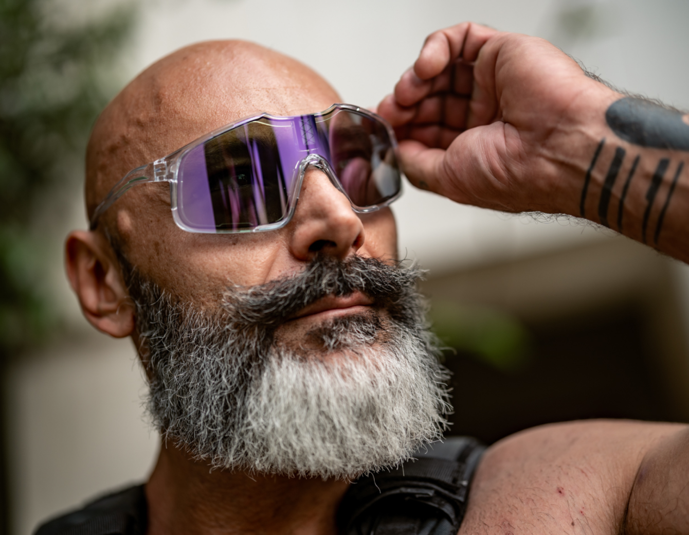 Falcon Sports Smart Glasses Electrochromic Tint Adjustable Sunglasses Chamelo